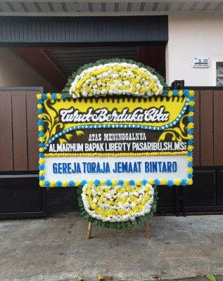 Papan Bunga Duka di Tangkerang Labuai