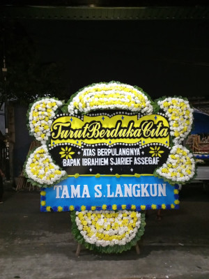 Papan Bunga Duka di Tangkerang Labuai